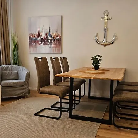 Apartment White Line Kiel